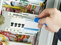 usługi elektryczne pomiary elektryczne instalacje elektryczne Zakopane okolice najtaniej montaż automatyki do bram Zakopane montaż automatyki do bram Zakopane